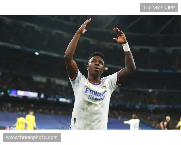 与顶级边锋竞争：维尼修斯如何争夺世界第一