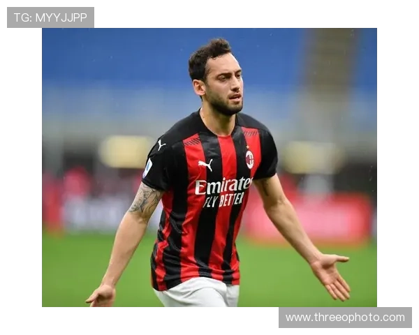 AC米兰战绩飘忽问题显现:当前阶段表现波动,已对赛季稳定性产生影响 AC米兰战绩飘忽问题显现:当前阶段表现波动,已对赛季稳定性产生影响