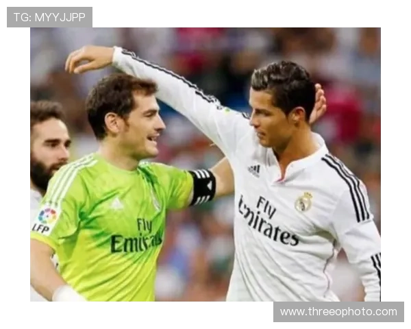 诺伊尔 vs 布冯：两代门神的巅峰对话