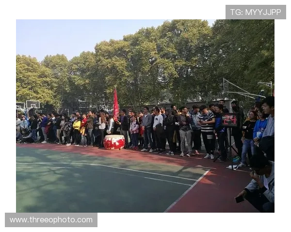 揭秘篮球阻挡与带球撞人判罚区别：看这一篇就够了